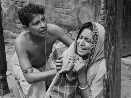 Time magazine's list of 100 best films Pather Panchali the only Indian film to feature | टाइम मैगजीन की 100 साल की बेस्ट फिल्मों की सूची में एकमात्र भारतीय 'पथेर पांचाली' को मिली जगह