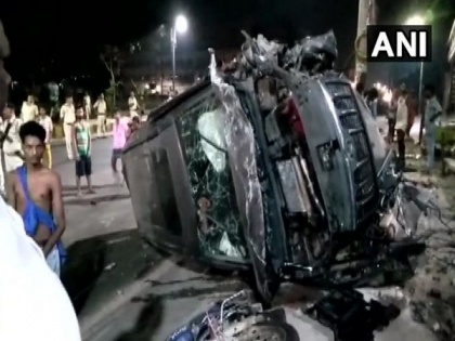 Patna: Driver of speeding car beaten to death after ramble 3 kids sleeping on footpath | पटनाः फुटपाथ पर सो रहे बच्चों को अनियंत्रित XUV ने कुचला, भीड़ ने कार सवार को पीट-पीटकर मार डाला