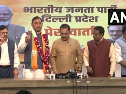 Delhi Aam Aadmi Party Bawana councillor Pawan Sehrawat joins BJP today | एमसीडी स्थायी समिति चुनाव के विवाद के बीच केजरीवाल की पार्टी में सेंध! बवाना से 'आप' पार्षद पवन सहरावत भाजपा में शामिल