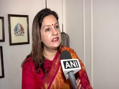 BJP has already made EC, ED and CBI their election toolkits says Uddhav Thackeray faction leader Priyanka Chaturvedi | भाजपा ने ईसी, ईडी और सीबीआई को बनाया अपना चुनावी टूलकिट, निर्वाचन आयोग के आदेश पर बोलीं उद्धव ठाकरे गुट की नेता प्रियंका चतुर्वेदी