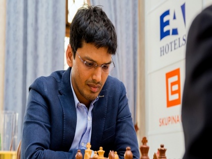 P Harikrishna stuns Magnus Carlsen but later suffers four losses | Chess: जीत के साथ मैग्नस कार्लसन ने खिताब पर जमाया कब्जा, हार के बाद 7वें स्थान पर खिसके हरिकृष्णा