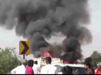 accident in rajasthan barmer bus caught fire after collision with tanker 12 people burnt alive | राजस्थान के बाड़मेर में बड़ा हादसा, टैंकर से टक्कर के बाद बस में लगी आग, 12 लोग जिंदा जले