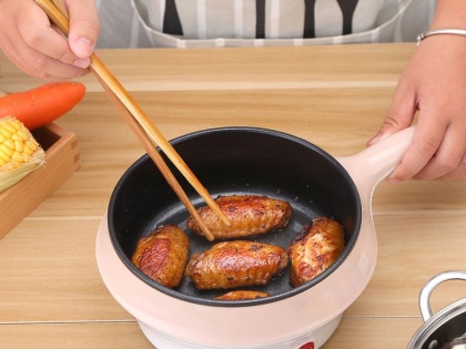 sex tips : Cooking food in non-stick utensils can reduce your penis size | सावधान! इस बर्तन में खाना बनाकर खाने से कम हो सकता है पेनिस साइज