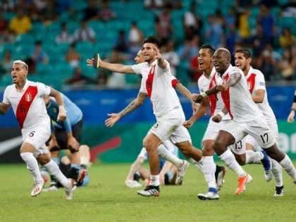 Copa America: Luis Suarez misses penalty, as Peru beat Uruguay to reach in semi finals | कोपा अमेरिका कप: सुआरेज पेनल्टी चूके, उरूग्वे को चौंकाकर पेरू सेमीफाइनल में पहुंचा