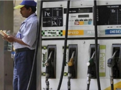 petrol diesel price 24 october 2019 today petrol and diesel fuel price in delhi mumbai other cities | Petrol-Diesel Price: पेट्रोल की कीमत स्थिर, कुछ जगहों पर बढ़ी डीजल की कीमत, जानें अपने शहर का आज का रेट