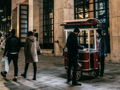 Benefits of walk after dinner Raat ke khane ke baad tahlne ke fayde | Walk after dinner: रात के खाने के बाद 30 मिनट टहलने से होंगे चमत्कारी फायदे, सदियों पुरानी परंपरा के पीछे है विज्ञान