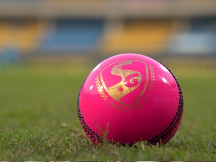 Ind vs Ban, Day-Night Test: Know the science behind pink ball, More shine and swing, less chance of reverse, seam gift for spinners | लाल गेंद से कितनी अलग है पिंक बॉल, जानें बल्लेबाजों और गेंदबाजों को क्या होगी दिक्कत
