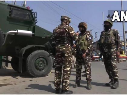 Jammu and Kashmir Terrorists hurled grenade at security forces at Hari Singh High Street, Srinagar today, few civilians injured | जम्मू-कश्मीर: श्रीनगर में आतंकियों ने सुरक्षा बलों पर ग्रेनेड से किया हमला, 5 नागरिक घायल Jammu and Kashmir Terrorists hurled grenade at security forces at Hari Singh High Street, Srinagar today, few civilians injured | जम्मू-कश्मीर: श्रीनगर में आतंकियों ने सुरक्षा बलों पर ग्रेनेड से किया हमला, 5 नागरिक घायल