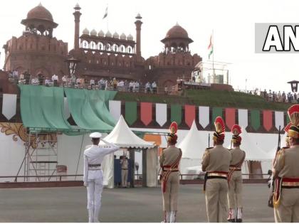 Delhi Police high-level meeting top officials Independence Day security and fresh intel alert shared by the agencies | लाल किले पर पुलिस के भेष में हमला कर सकते हैं आतंकी, दिल्ली पुलिस की हाई-लेवल मीटिंग जारी Delhi Police high-level meeting top officials Independence Day security and fresh intel alert shared by the agencies | लाल किले पर पुलिस के भेष में हमला कर सकते हैं आतंकी, दिल्ली पुलिस की हाई-लेवल मीटिंग जारी