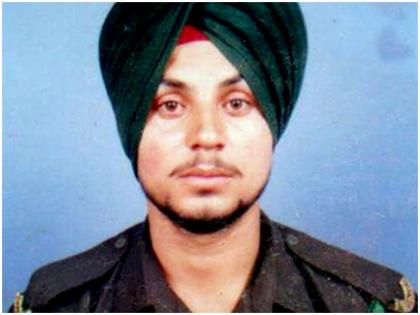Jammu Kashmir: an Indian soldier martyr Pakistan violates cesfire in nowshera sector LOC | जम्मू-कश्मीर: पाकिस्तान ने तोड़ा सीजफायर, एक और जवान शहीद Jammu Kashmir: an Indian soldier martyr Pakistan violates cesfire in nowshera sector LOC | जम्मू-कश्मीर: पाकिस्तान ने तोड़ा सीजफायर, एक और जवान शहीद