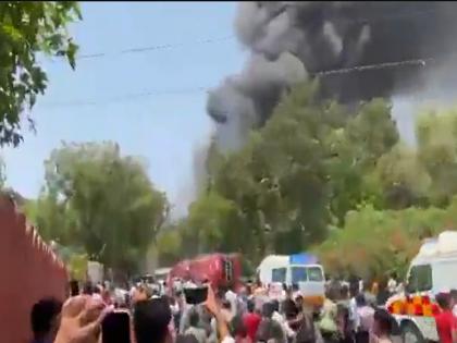 Ahmedabad Plane Crash: Many leaders including Mamta, Akhilesh and Tejashwi Yadav expressed grief over the crash of Air India plane in Ahmedabad | Ahmedabad Plane Crash: अहमदाबाद में एयर इंडिया के विमान के दुर्घटनाग्रस्त होने पर, ममता अखिलेश और तेजस्वी यादव समेत कई नेताओं ने दुख जताया