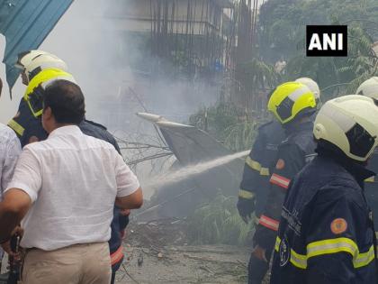 chartered plane which has crashed in Mumbai's Ghatkopar does not belong to UP govt | घाटकोपर विमान हादसाः यूपी सरकार का नहीं है चार्टर्ड विमान, 2014 में UY Aviation को बेचा