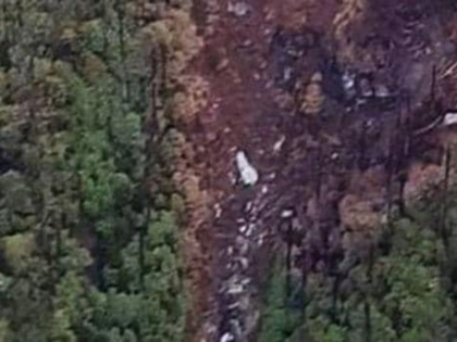 wreckage of the missing an 32 spotted | सामने आई एएन-32 विमान हादसे की पहली तस्वीर, घने जंगल में पड़ा है मलबा