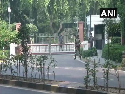 Suspicious drone seen at Prime Minister Narendra Modi's official residence, security agencies alerted including Delhi Police | प्रधानमंत्री नरेंद्र मोदी के सरकारी आवास पर दिखाई दिया संदिग्ध ड्रोन, दिल्ली पुलिस सहित सुरक्षा एजेंसियां हुई अलर्ट Suspicious drone seen at Prime Minister Narendra Modi's official residence, security agencies alerted including Delhi Police | प्रधानमंत्री नरेंद्र मोदी के सरकारी आवास पर दिखाई दिया संदिग्ध ड्रोन, दिल्ली पुलिस सहित सुरक्षा एजेंसियां हुई अलर्ट