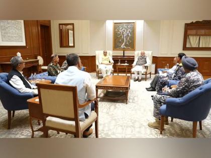 ind vs pak jk live PM narendra Modi's meeting with Defence Minister Rajnath Singh, NSA Ajit Doval, chiefs of the three services and Chief of Defence Staff | रक्षा मंत्री राजनाथ सिंह, एनएसए अजीत डोभाल, तीनों सेनाओं के प्रमुखों और प्रमुख रक्षा अध्यक्ष के साथ पीएम मोदी की बैठक ind vs pak jk live PM narendra Modi's meeting with Defence Minister Rajnath Singh, NSA Ajit Doval, chiefs of the three services and Chief of Defence Staff | रक्षा मंत्री राजनाथ सिंह, एनएसए अजीत डोभाल, तीनों सेनाओं के प्रमुखों और प्रमुख रक्षा अध्यक्ष के साथ पीएम मोदी की बैठक