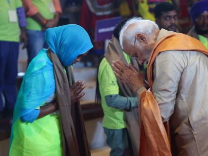 watch PM Narendra Modi participates Havan & Puja new ITPO New Delhi Pragati Maidan inaugurated cost Rs 2700 crore seating arrangement 7000 people video | प्रगति मैदानः अन्तरराष्ट्रीय प्रदर्शनी एवं सम्मेलन केंद्र परिसर का उद्घाटन, पीएम मोदी ने पूजा-अर्चना की, 2,700 करोड़ रुपये की लागत, 7,000 लोगों की बैठने की व्यवस्था, देखें वीडियो watch PM Narendra Modi participates Havan & Puja new ITPO New Delhi Pragati Maidan inaugurated cost Rs 2700 crore seating arrangement 7000 people video | प्रगति मैदानः अन्तरराष्ट्रीय प्रदर्शनी एवं सम्मेलन केंद्र परिसर का उद्घाटन, पीएम मोदी ने पूजा-अर्चना की, 2,700 करोड़ रुपये की लागत, 7,000 लोगों की बैठने की व्यवस्था, देखें वीडियो