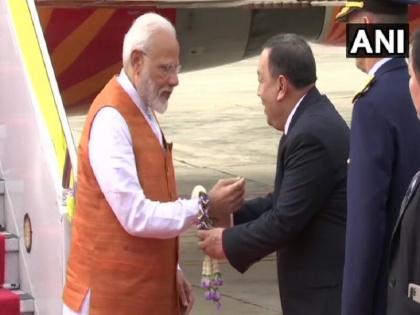 PM Narendra Modi arrives in Bangkok, will interact Indian diaspora in ‘Sawasdee PM Modi’ programme | पीएम मोदी तीन दिनों के दौरे पर थाईलैंड पहुंचे, भारतीय समुदाय को करेंगे आज संबोधित