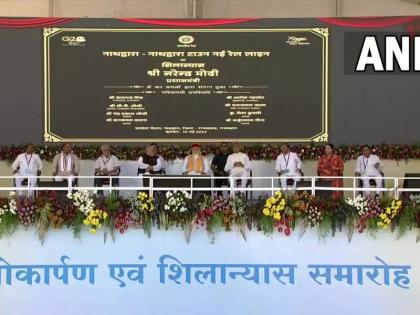 PM Modi holds roadshow in Nathdwara launches projects worth Rs 5500 crore in Rajasthan | पीएम मोदी ने नाथद्वारा में किया रोड शो, राजस्थान में की 5500 करोड़ रुपये की परियोजनाओं की शुरुआत