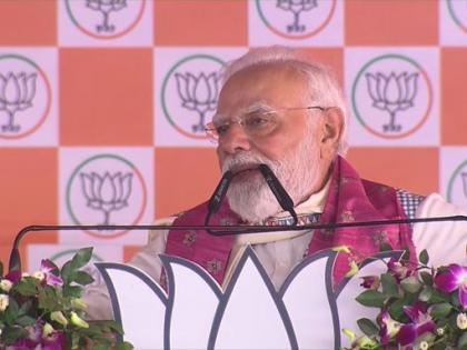 bihar polls PM narendra Modi roared in Araria first phase of voting people of Jungle Raj call themselves your parents did they consider themselves emperors see video | जंगलराज वाले खुद को आपका माई-बाप कहते थे, अपने आप को शहंशाह मानते थे?, पहले चरण मतदान के बीच अररिया में पीएम मोदी गरजे, वीडियो