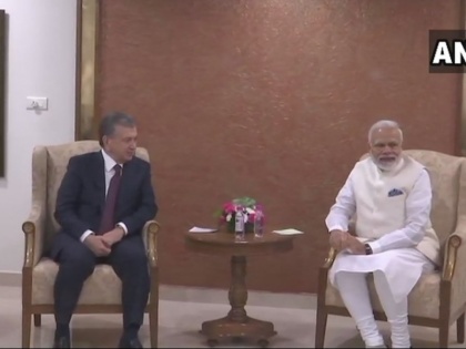Vibrant Gujarat Global Summit Prime Minister Narendra Modi inauguration live updates and Uzbekistan President Shavkat Mirziyoyev | वाइब्रेंट गुजरात सम्मेलन: पीएम मोदी और उज्बेकिस्तान राष्ट्रपति के बीच हुई बैठक, कुछ ही देर में करेंगे उद्घाटन