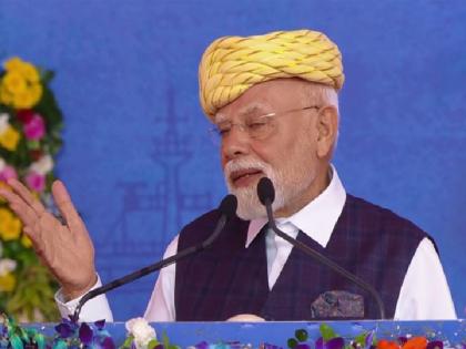 PM Modi makes major statement amid Trump H-1B visa rule stressing self-reliance says The biggest enemy is dependence on other countries | "सबसे बड़ा दुश्मन है दूसरे देशों पर निर्भरता", ट्रंप के H-1B वीजा नियम के बीच पीएम मोदी का बड़ा बयान, आत्मनिर्भरता पर दिया जोर