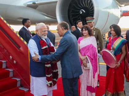 PM Narendra Modi Mauritius Visit live reached Mauritius grand welcome at airport many important programs on two-day visit | PM Modi Mauritius Visit: मॉरिशस पहुंचे पीएम मोदी, एयरपोर्ट पर हुआ भव्य स्वागत; दो दिवसीय दौरे पर कई अहम कार्यक्रम