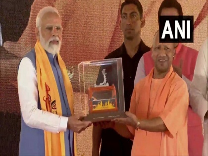 PM Narendra Modi gave a gift of 1780 crores to his parliamentary constituency Varanasi, inaugurated 28 development projects | प्रधानमंत्री मोदी ने अपने संसदीय क्षेत्र वाराणसी को दी 1780 करोड़ की सौगात, 28 विकास परियोजनाओं का किया लोकार्पण
