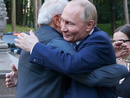 PM Modi in Russia LIVE updates PM Modi told President Vladimir Putin You are right my goal icountry people watch video | PM Modi in Russia LIVE updates: आप सही कह रहे हैं, मेरा लक्ष्य है देश और जनता, पीएम मोदी ने राष्ट्रपति व्लादिमीर पुतिन से कहा, देखें वीडियो PM Modi in Russia LIVE updates PM Modi told President Vladimir Putin You are right my goal icountry people watch video | PM Modi in Russia LIVE updates: आप सही कह रहे हैं, मेरा लक्ष्य है देश और जनता, पीएम मोदी ने राष्ट्रपति व्लादिमीर पुतिन से कहा, देखें वीडियो