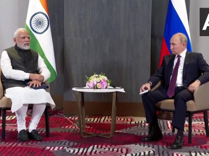 PM Modi meets Russia's Putin tells him it is not an era of war | रूसी राष्ट्रपति व्लादिमीर पुतिन से पीएम मोदी ने की मुलाकात, कहा- ये युद्ध का युग नहीं है