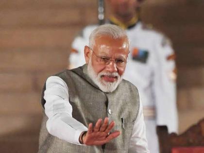 PM Narendra Modi refuses sofa and sit on chair along with others during photo session in Russia | पीएम मोदी ने पेश की सरलता की मिसाल, रूस भी हुआ कायल, आप भी देखिए ये वायरल वीडियो