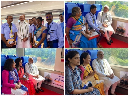 Vande Bharat Express After flagging off PM Modi travel in train see photos | Vande Bharat Express: पीएम मोदी ने हरी झंडी दिखाने के बाद वंदे भारत ट्रेन में महिला उद्यमियों के साथ की यात्रा, देखें तस्वीरें