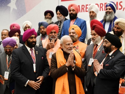 Today's Evening Top News: Howdy Modi: PM in US Houston meets with Sikhs, Rajnath warns Pak, All Updates | Today's Evening Top News: हाउडी मोदी: पीएम से ह्यूस्टन में मिल सिखों ने काली सूची से नाम हटाने के लिए कहा शुक्रिया, राजनाथ की पाक को चेतावनी समेत एक बार में पढ़ें सभी खबरें