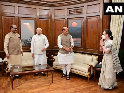 Parliament Budget Session PM narendra Modi meets Sonia Gandhi, Farooq Abdullah, Mulayam Singh Yadav conclusion  | Parliament Budget Session: सोनिया गांधी, फारूक अब्दुल्ला, मुलायम सिंह यादव से मिले पीएम मोदी, जानें क्या पूरा मामला