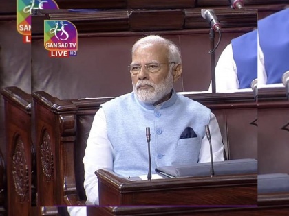 PM Modi wore a blazer made of plastic bottles know why | पीएम मोदी बेहद खास जैकेट पहनकर पहुंचे संसद, प्लास्टिक की बोतलों को रिसाइकिल कर बनाया गया