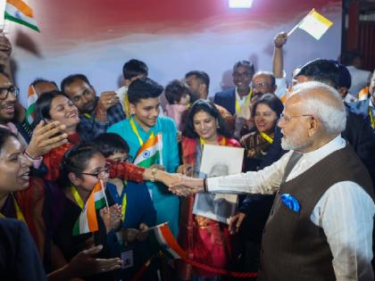 PM Narendra Modi In Nigeria received grand welcome in NRI video viral | PM Modi In Nigeria: नाइजीरिया में पीएम मोदी का हुआ भव्य स्वागत, प्रवासी भारतीयों से की मुलाकात; वीडियो में दिखा नजारा