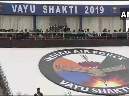 Vayu Shakti 2019:firepower demonstration of the Indian Air Force at Pokhran Range Rajasthan | वायुशक्ति 2019: पुलवामा हमले के दो दिन बाद एयरफोर्स ने पोखरण में किया वायुशक्ति का प्रदर्शन