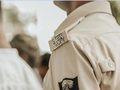 Lok Sabha Elections 2024: Policemen deployed for security of polling stations in Bihar are not able to protect their own weapons | Lok Sabha Elections 2024: बिहार में मतदान केंद्रों की सुरक्षा में तैनात पुलिसकर्मी नहीं कर पा रहे हैं खुद अपने हथियारों को ही सुरक्षा