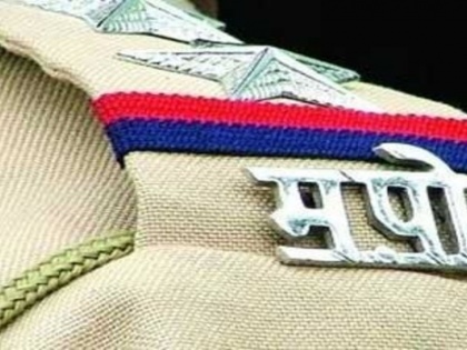 India Lockdown 450 KM journey police constablejoin duty reaches Rajgarh Etawah | India Lockdown: ड्यूटी ज्वाइन करने पुलिस कांस्टेबल ने की 450 KM की यात्रा, इटावा से राजगढ़ पहुंचा