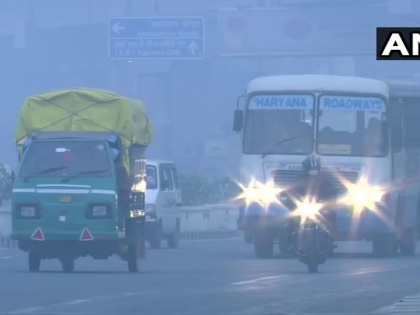 Delhi: Major pollutants PM 2.5 & PM 10, both at 500 (severe category) according to the Air Quality Index (AQI) data | दिल्ली-एनसीआर में जहरीले स्मॉग की चादर, दो दिन बंद रहेंगे स्कूल, ईपीसीए ने दी घर में रहने की सलाह