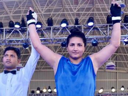 Asian Boxing Championships: Pooja Rani assured of a medal as India | एशियाई मुक्केबाजी चैंपियनशिप में पूजा रानी ने सेमीफाइनल में बनाई जगह, पदक किया पक्का