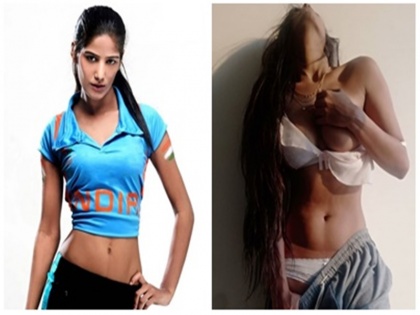 when Poonam Pandey share sexy and bold photo for cricket fans, bollywood actress Poonam Pandey semi nude video and photos | Poonam Pandey Sexy Video: जब पूनम पांडे ने क्रिकेट के खुमार में उतारे कपड़े, फैंस के बीच मचा दिया था बवाल