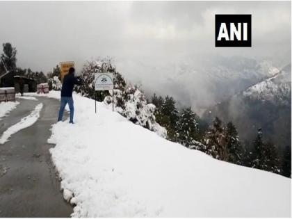 Jammu and Kashmir: snow fall in LoC and personnel martyred and another injured | जम्मू-कश्मीरः LoC पर है बर्फीले तूफानों का अलर्ट जारी, एक जवान शहीद और एक जख्मी