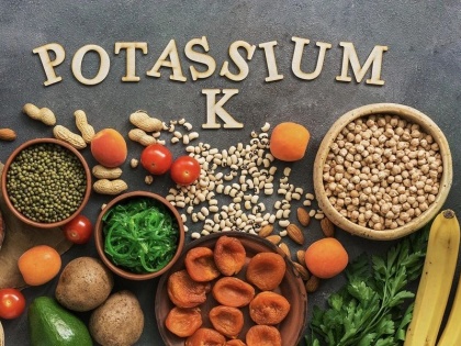 Covid-19 diet tips: high potassium side effects, Causes, Symptoms and diet tips for Hyperkalemia in Hindi | Covid-19 diet tips: कोरोना संकट में कम खायें ये 5 चीजें, बढ़ सकता है पोटैशियम लेवल, किडनियां हो सकती हैं कमजोर, जान का भी खतरा