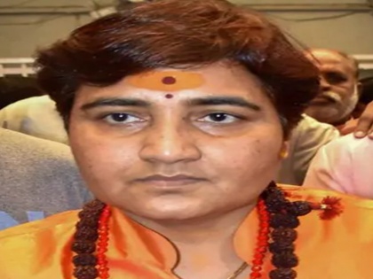Sadhvi Pragya ends her dharna over congress leader controversial statement | बीजपी सांसद प्रज्ञा ने धरना किया समाप्त, कांग्रेस विधायक ने दी थी उन्हें जिंदा जलाने की धमकी 