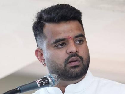 Former Prime Minister HD Deve Gowda's grandson Prajwal Revanna sentenced life imprisonment, major action in sexual abuse and rape case | पूर्व प्रधानमंत्री एचडी देवेगोड़ा के पोते प्रज्वल रेवन्ना को आजीवन कारावास की सजा, यौन शोषण और बलात्कार मामले में बड़ी कार्रवाई