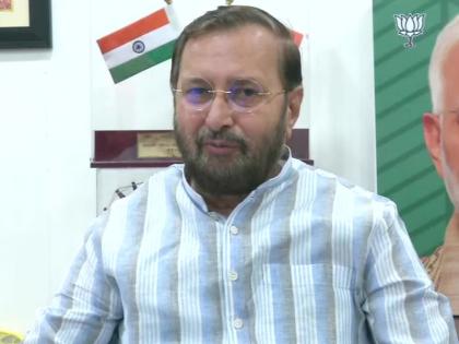 Union minister Prakash Javadekar says govt releasing SOPs for film, TV shoots amid Covid-19 | कोरोना संकट के बीच केंद्र सरकार ने फिल्म और टीवी कार्यक्रमों की शूटिंग के लिए जारी की गाइडलाइन, केंद्रीय मंत्री प्रकाश जावड़ेकर ने दी जानकारी