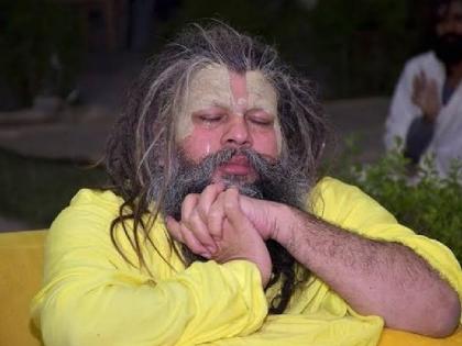 Premanand Maharaj Health Update Swollen eyes red face How is Premanand Maharaj health now Video goes viral | Premanand Maharaj Health Update: सूजी हुई आँखें, लाल चेहरा..., अब कैसी है प्रेमानंद महाराज की तबियत? वीडियो वायरल