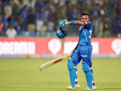 IPL 2021 Prithvi Shaw Fifty in 27 balls played innings of 60 runs 7 fours and 3 sixes | IPL 2021: पृथ्वी साव का 27 गेंद में फिफ्टी, 7 चौके और 3 छक्के की मदद से खेली 60 रन की पारी