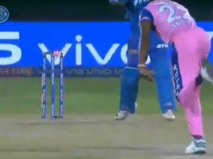 IPL 2019: RR vs DC: Jofra Archer ball hits Prithvi Shaw stumps, but bails refuse to come off, Watch Video | पृथ्वी शॉ के विकेट से जा टकराई गेंद, फिर भी नहीं गिरीं गिल्लियां, गेंदबाज रह गया हैरान! देखें वायरल वीडियो