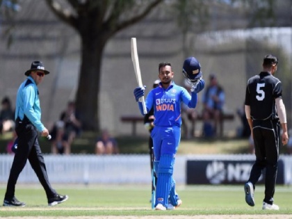 Prithvi Shaw makes a strong comeback, hit 100-Ball 150 In New Zealand | पृथ्वी शॉ की धमाकेदार वापसी, न्यूजीलैंड में ठोक डाले 100 गेंदों में 150 रन